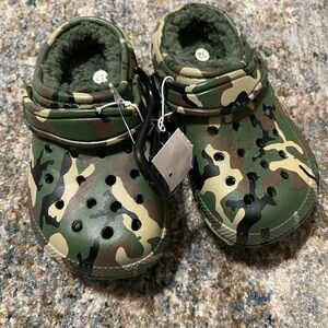 Kids Camouflage Clogs size 12